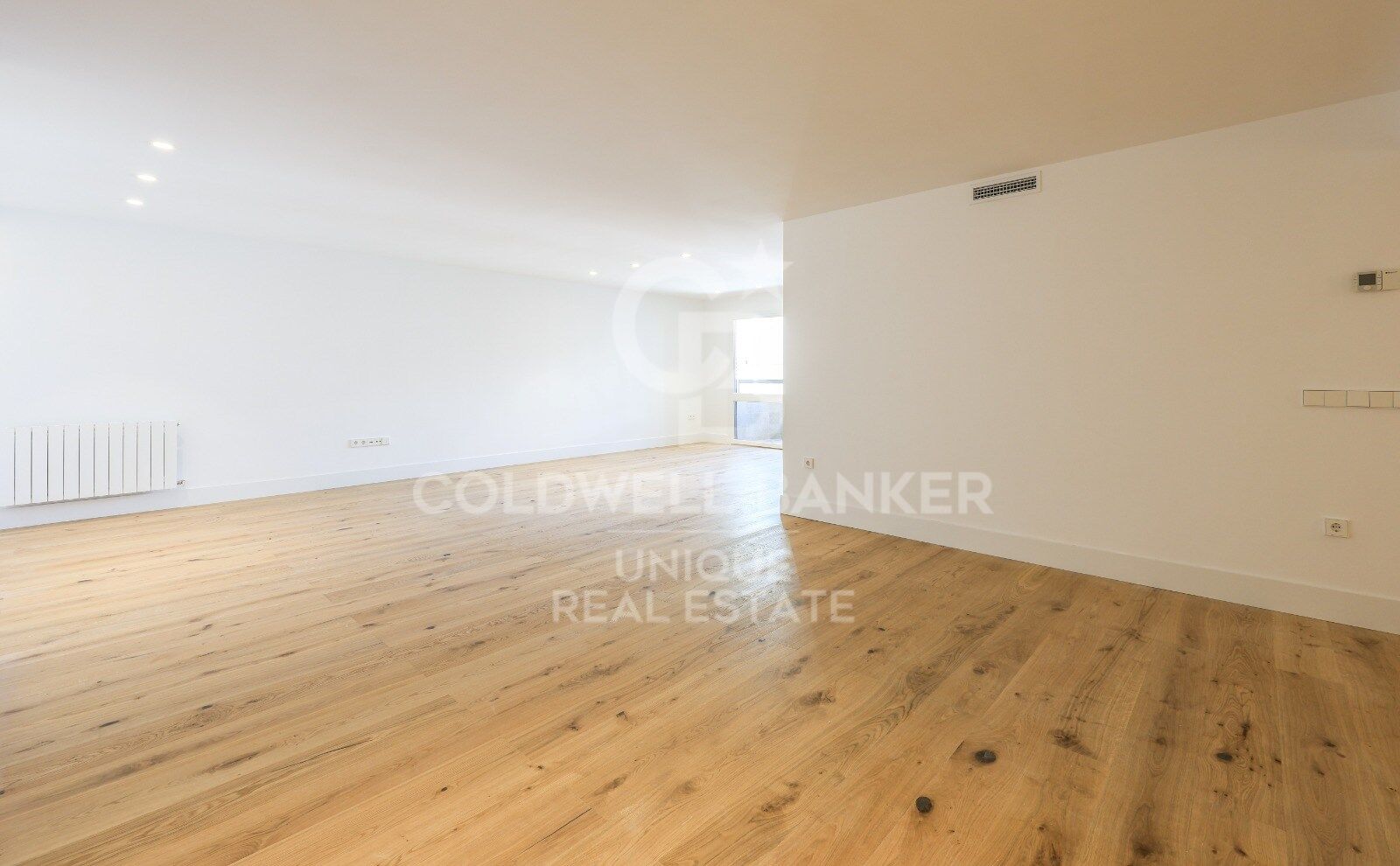 Renovated apartment with terrace and garage in Argüelles, Madrid