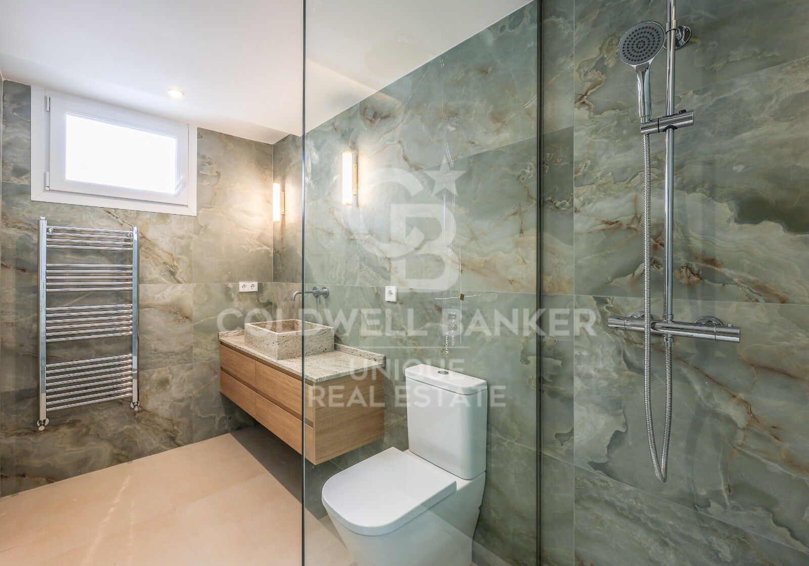 Renovated apartment with terrace and garage in Argüelles, Madrid