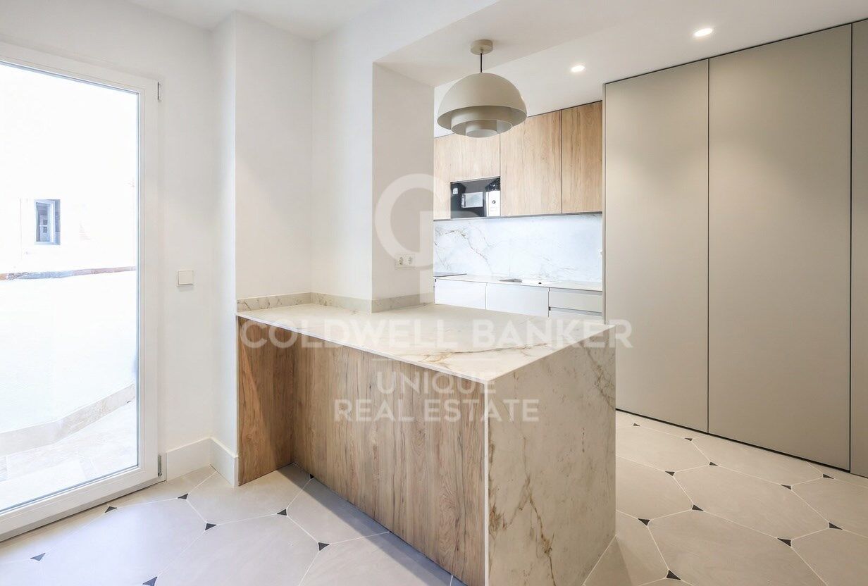 Renovated apartment with terrace and garage in Argüelles, Madrid