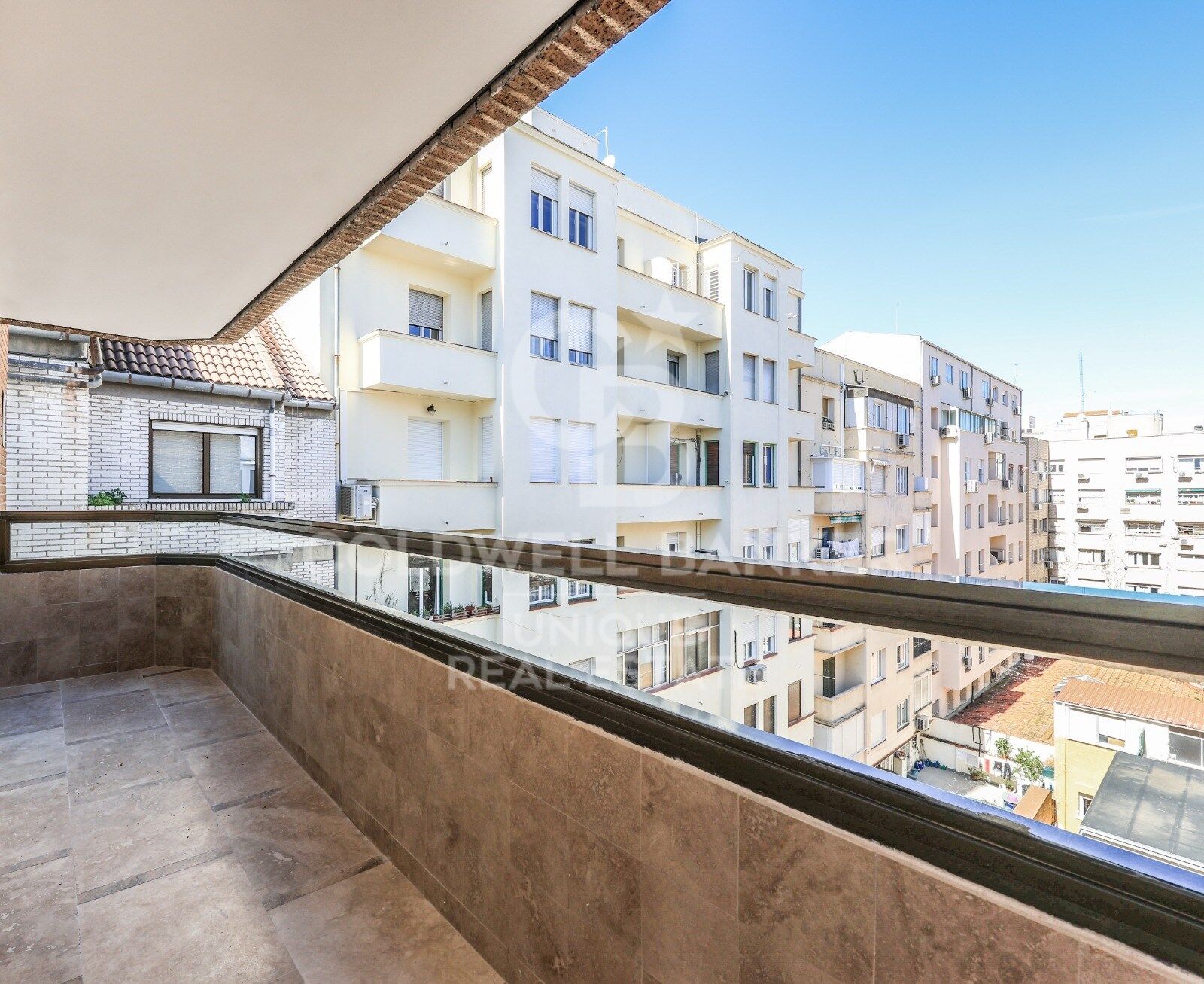 Renovated apartment with terrace and garage in Argüelles, Madrid