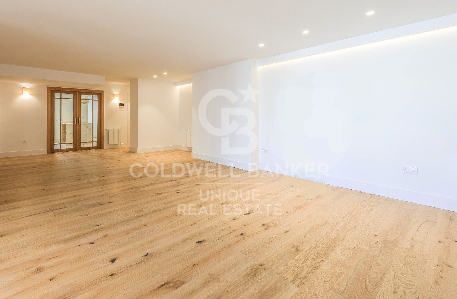 Renovated apartment with terrace and garage in Argüelles, Madrid