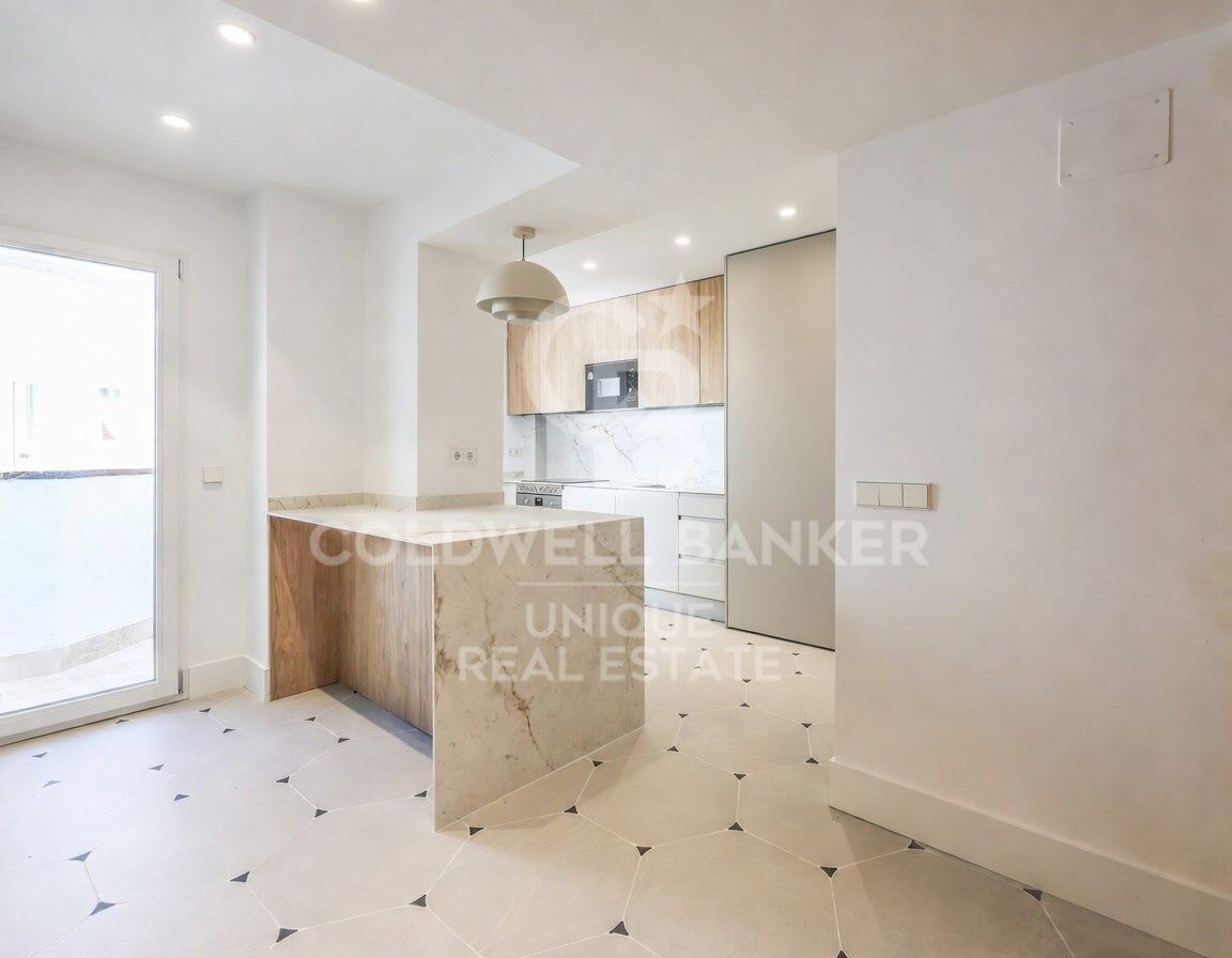 Renovated apartment with terrace and garage in Argüelles, Madrid