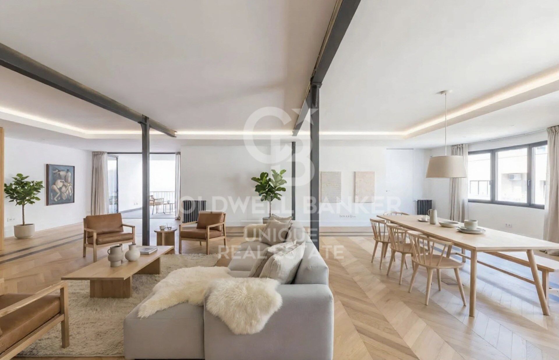 Flat 5 Bedrooms Sale Madrid