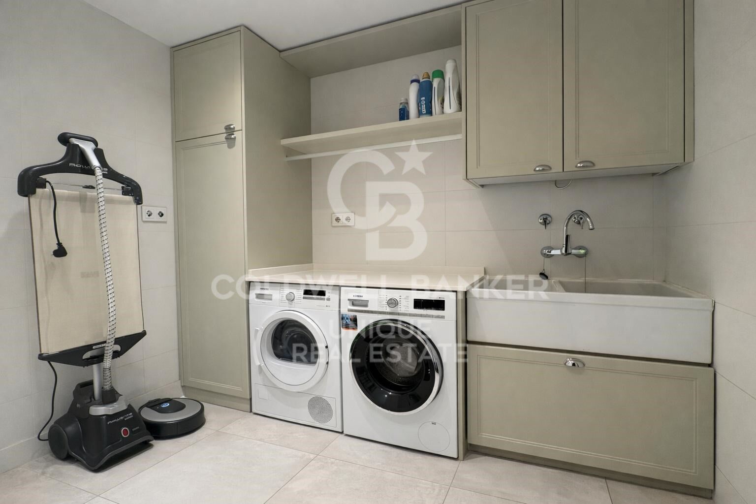 Exterior flat with terrace, garage and storage room in Castellana, Madrid