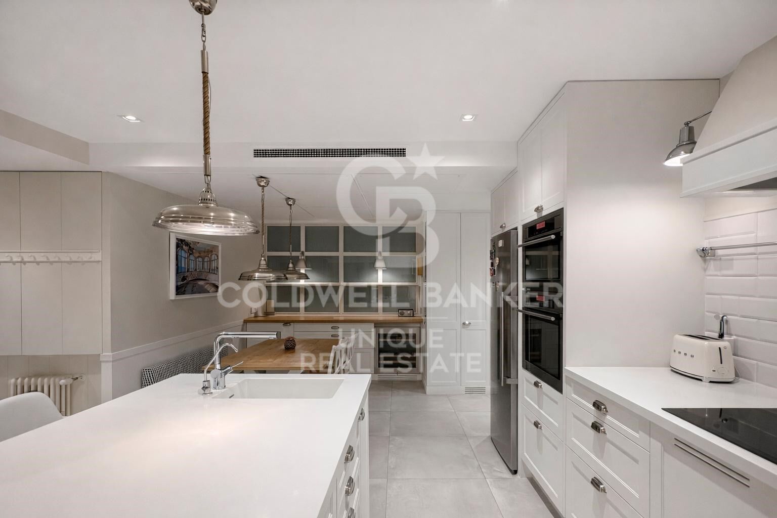 Exterior flat with terrace, garage and storage room in Castellana, Madrid
