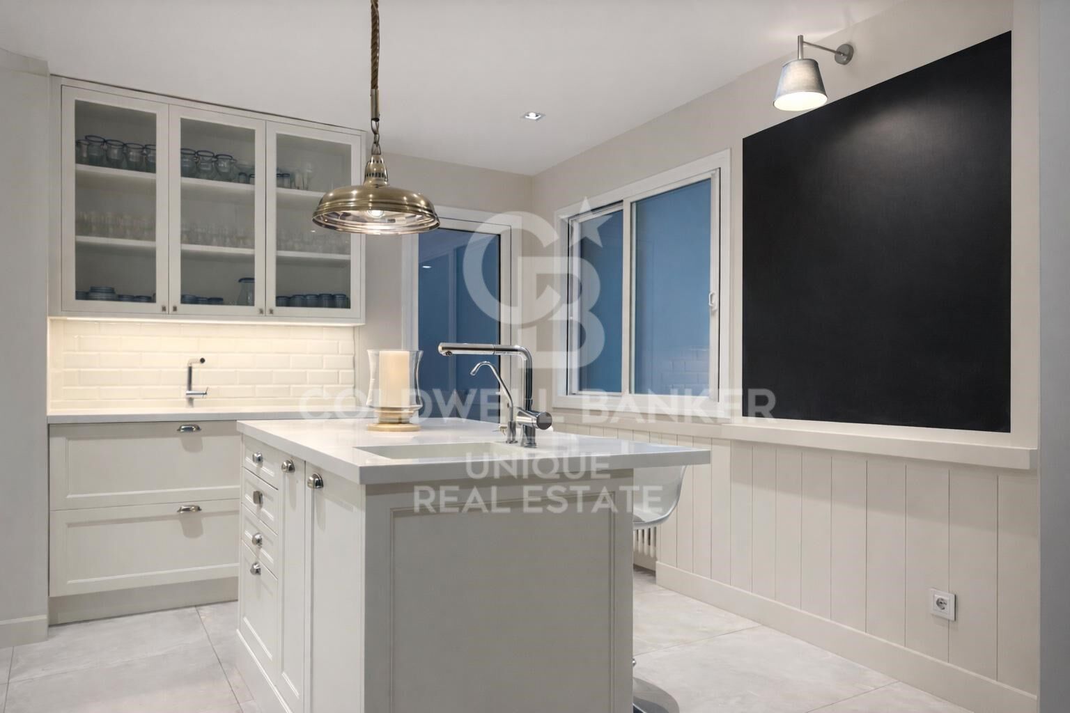 Exterior flat with terrace, garage and storage room in Castellana, Madrid