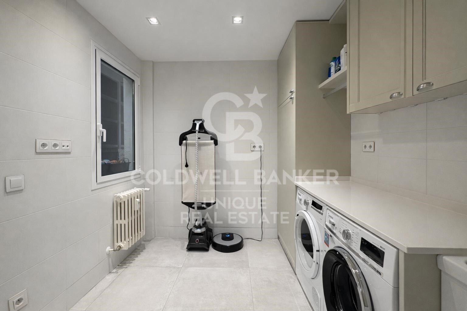 Exterior flat with terrace, garage and storage room in Castellana, Madrid