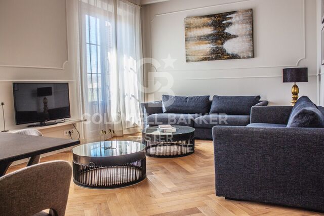 Piso con vistas al mar y 2 hab. en Barceloneta