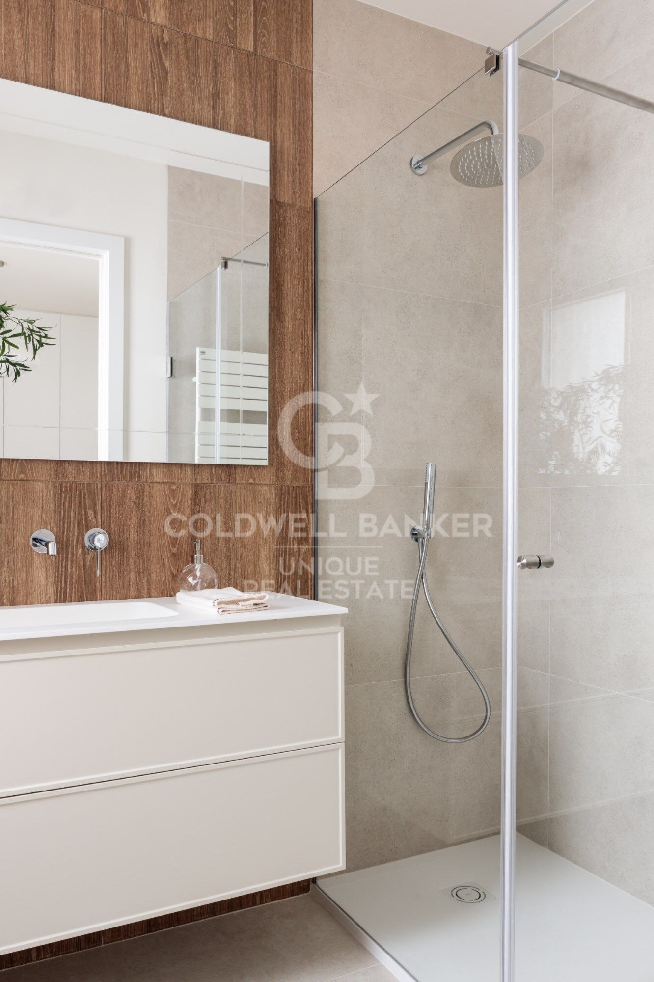 Exterior renovated apartment in Lista, Madrid