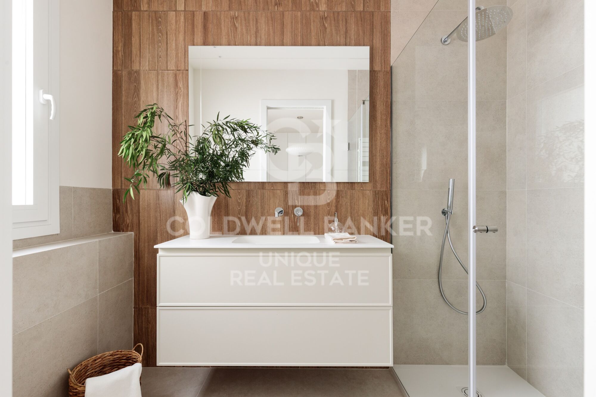 Exterior renovated apartment in Lista, Madrid