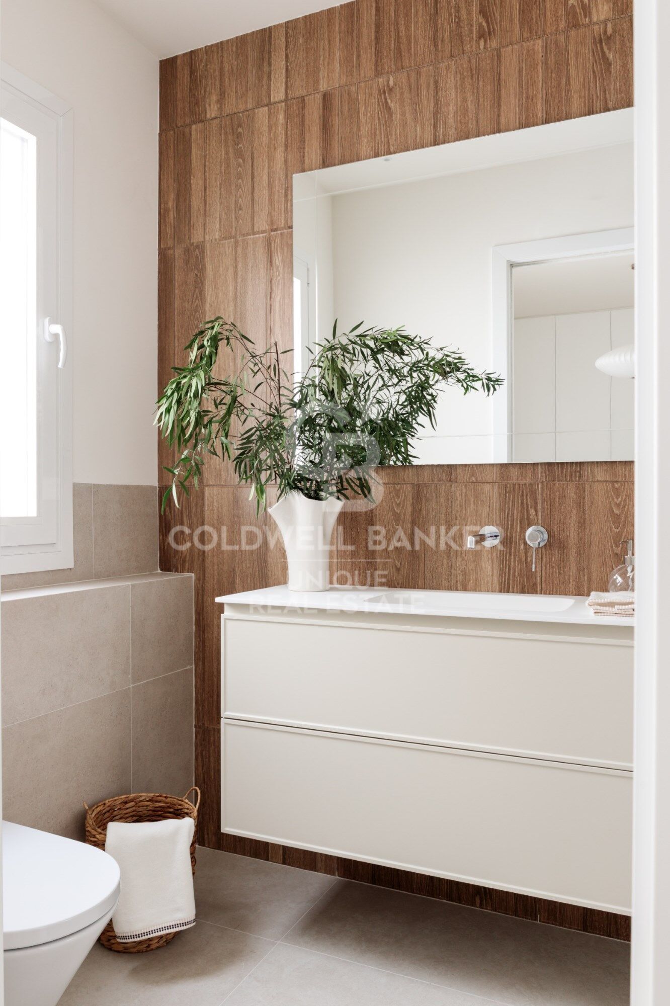 Exterior renovated apartment in Lista, Madrid