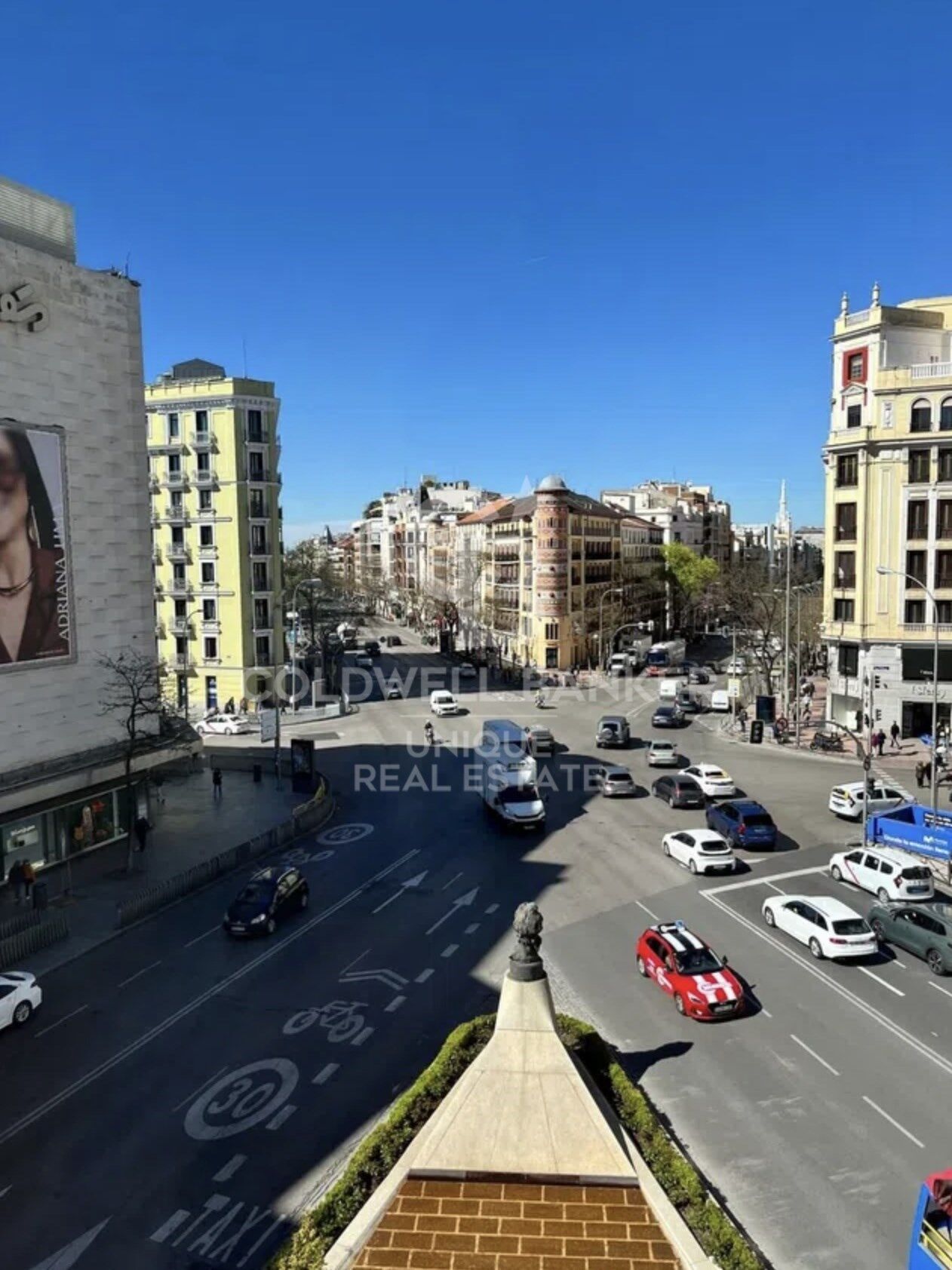 Renovated exterior flat in Goya, Madrid