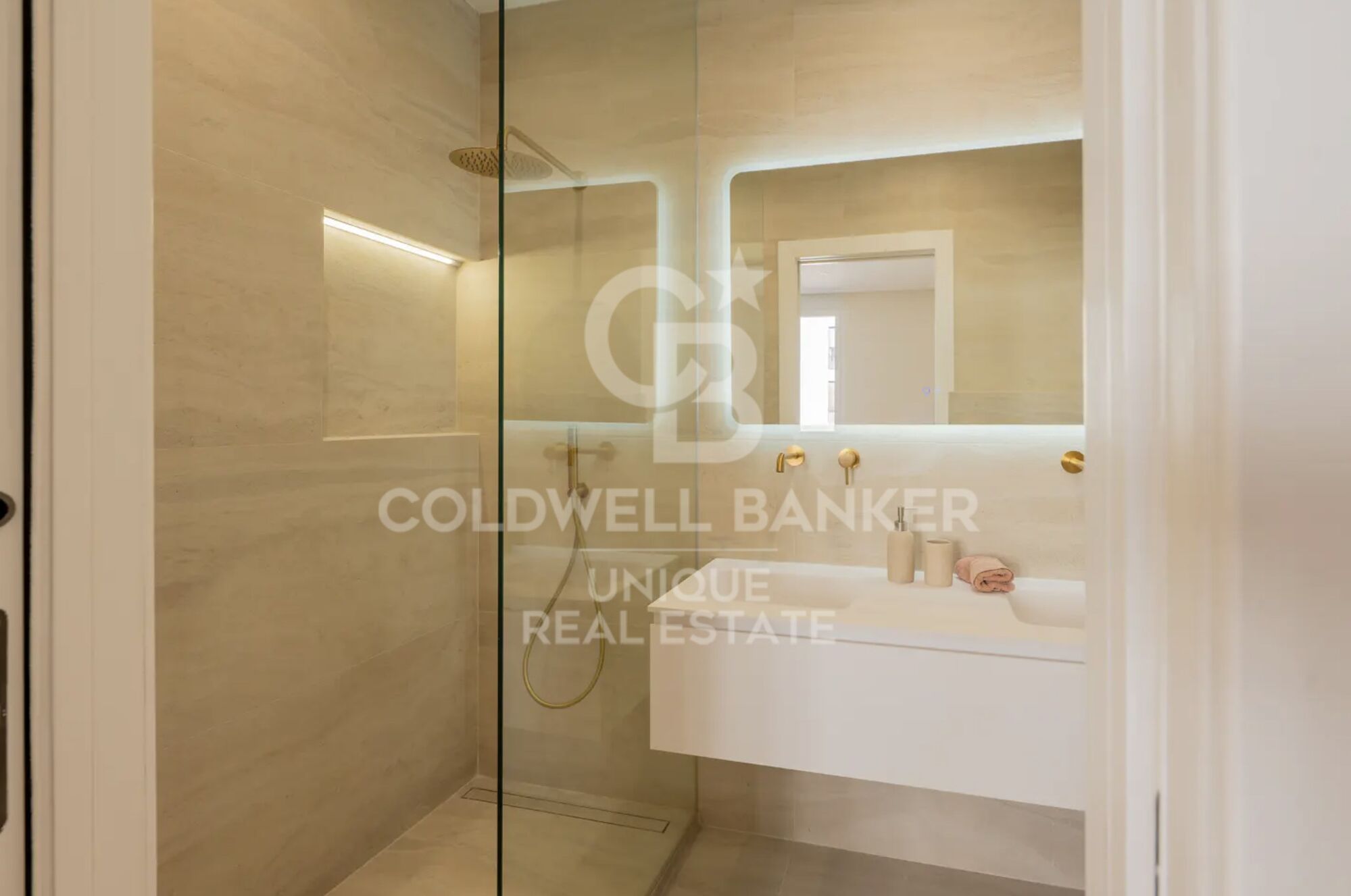 Renovated exterior flat in Goya, Madrid