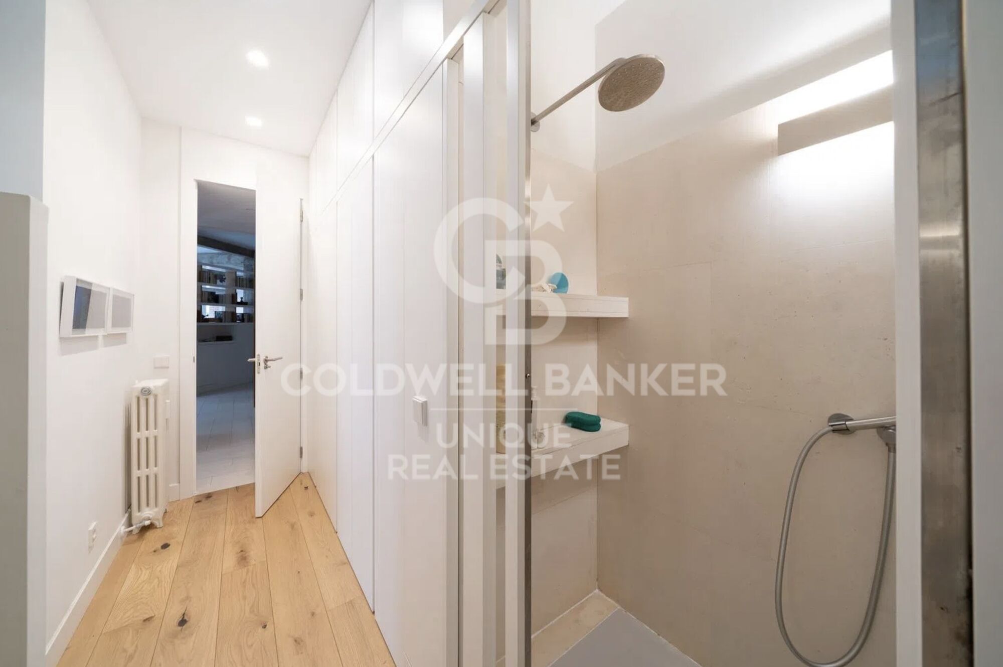 Exterior apartment with storage room and garage in Chamberí, Madrid