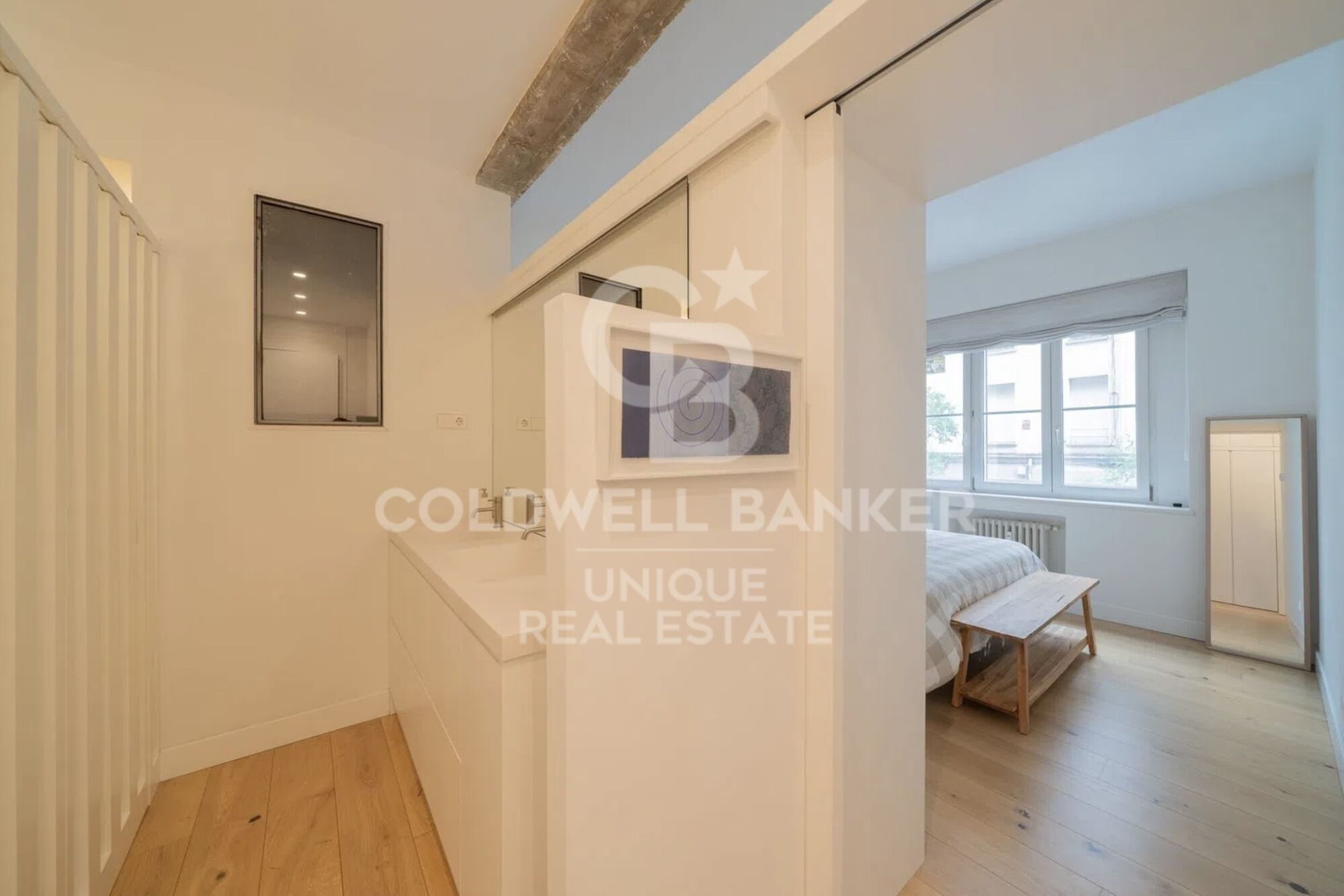Exterior apartment with storage room and garage in Chamberí, Madrid