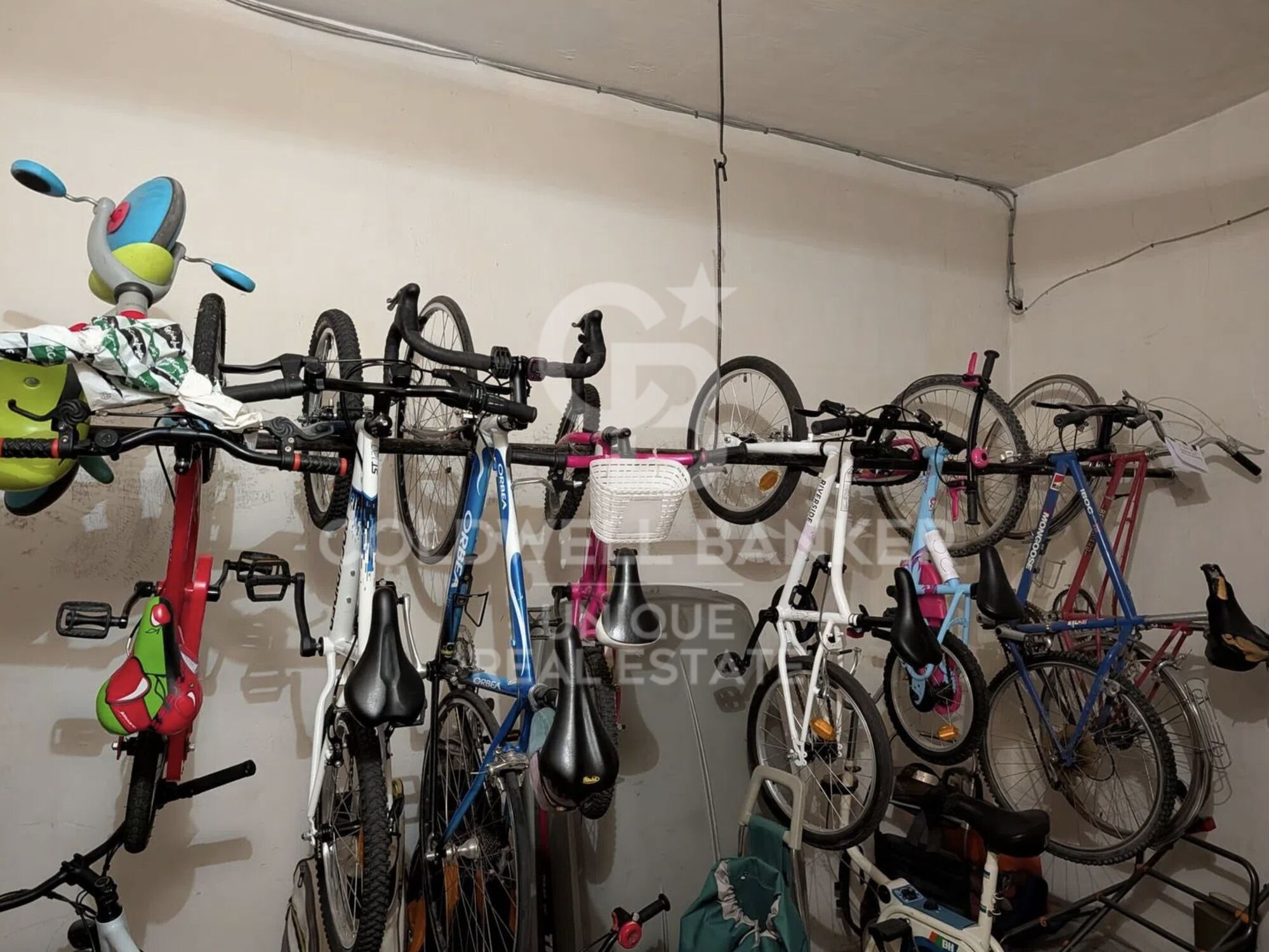 Exterior apartment with storage room and garage in Chamberí, Madrid