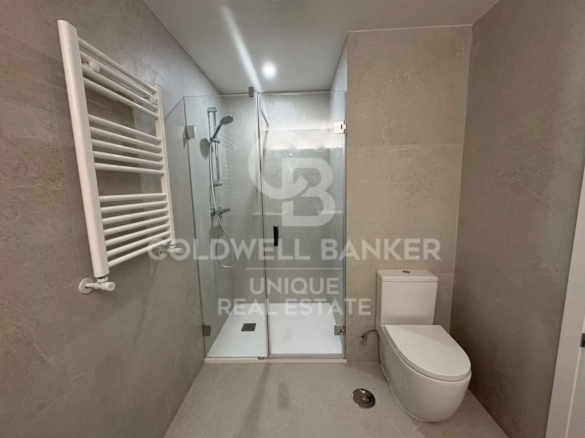 Renovated exterior apartment with terrace in El Viso, Madrid