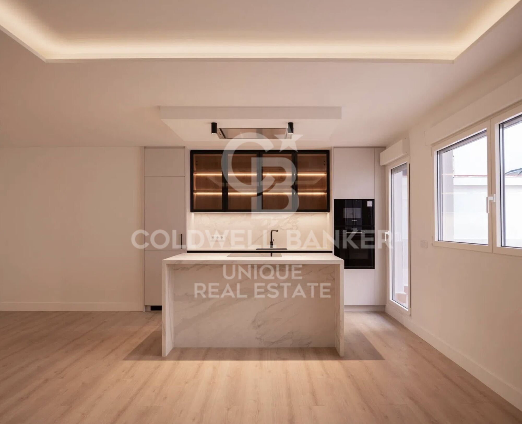 Renovated exterior apartment with terrace in El Viso, Madrid