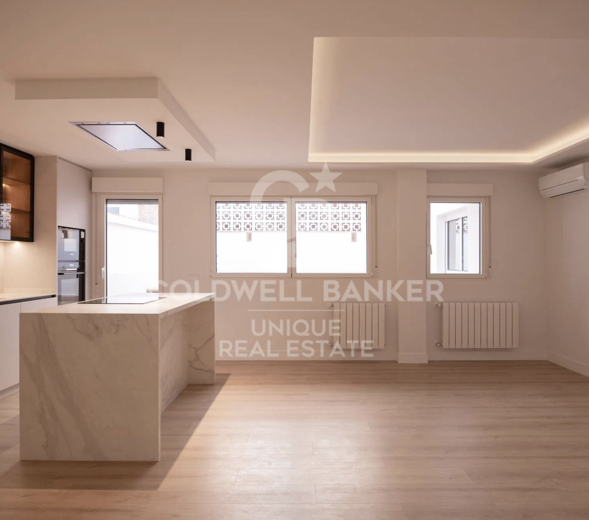 Renovated exterior apartment with terrace in El Viso, Madrid