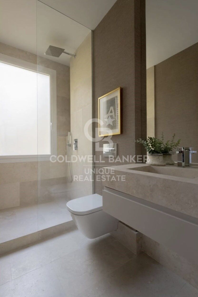 Renovated exterior apartment in Castellana, Madrid
