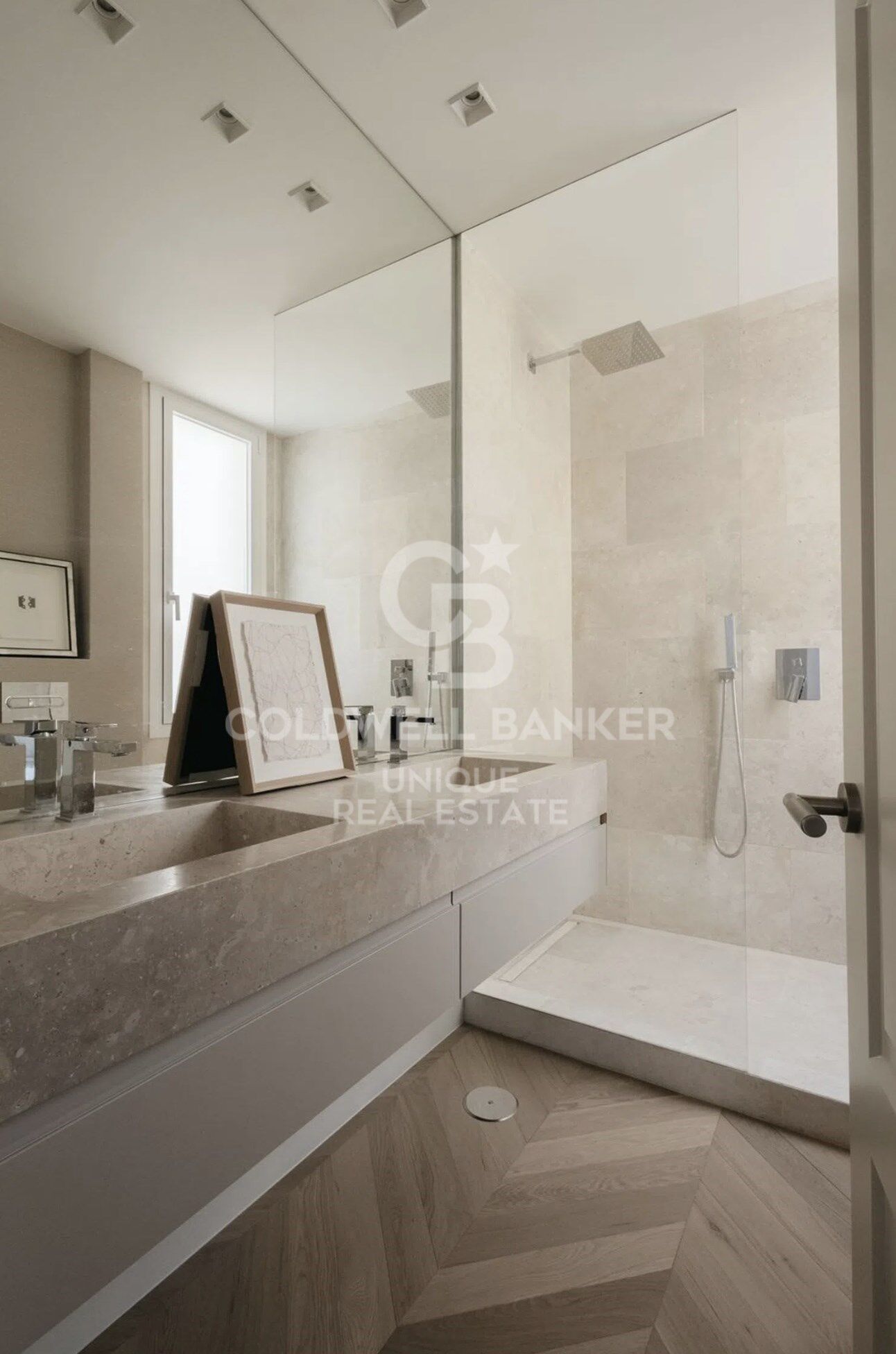 Renovated exterior apartment in Castellana, Madrid