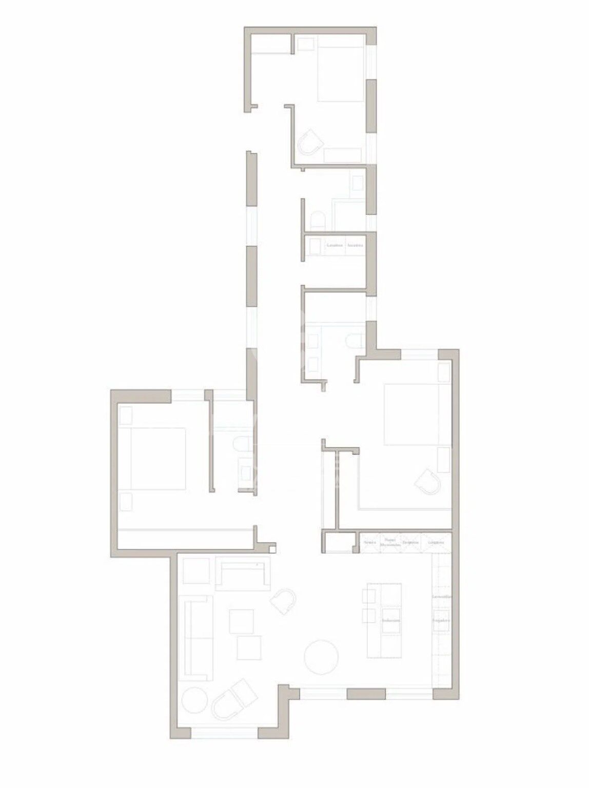 Renovated exterior apartment in Castellana, Madrid