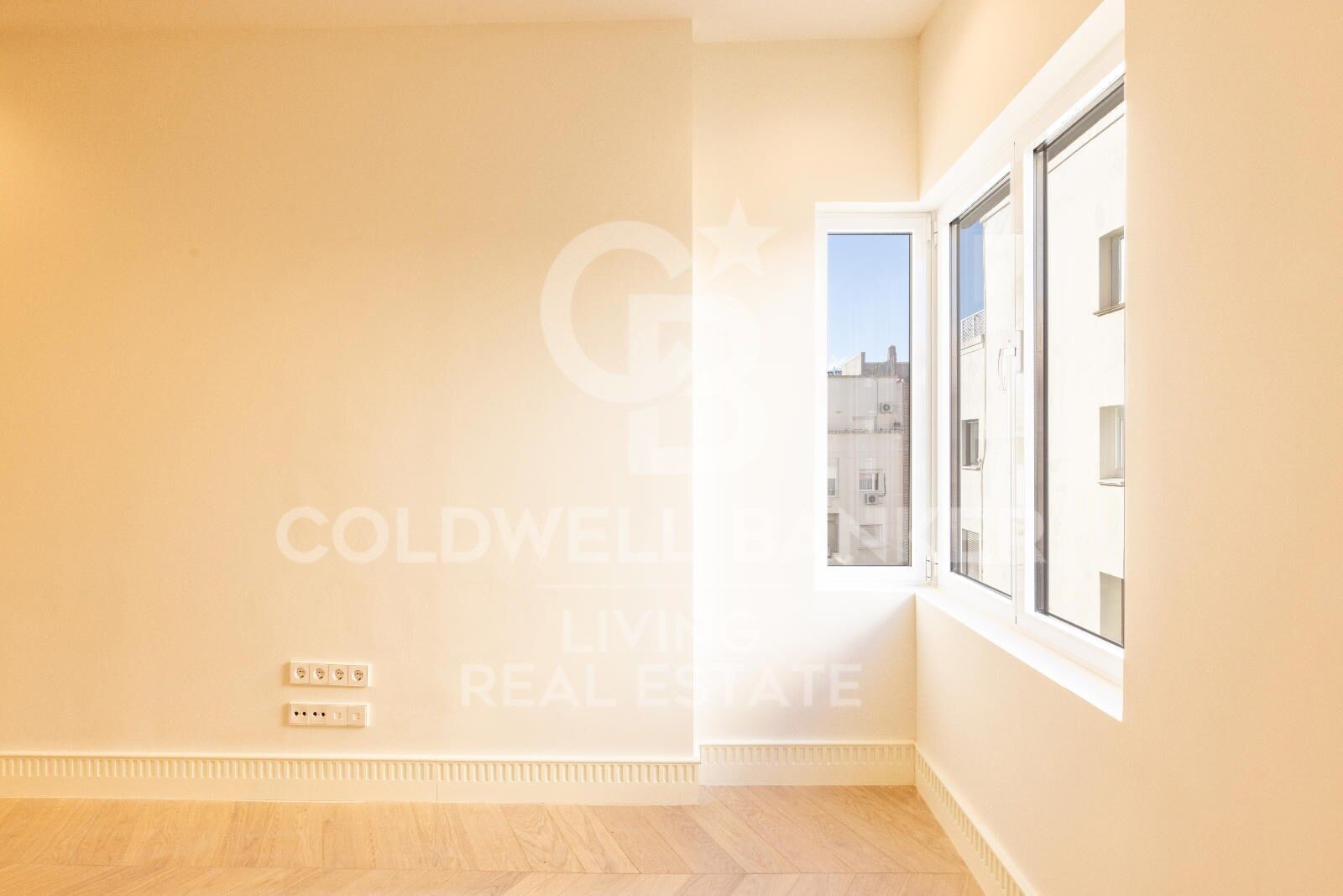Flat 2 Bedrooms Sale Madrid