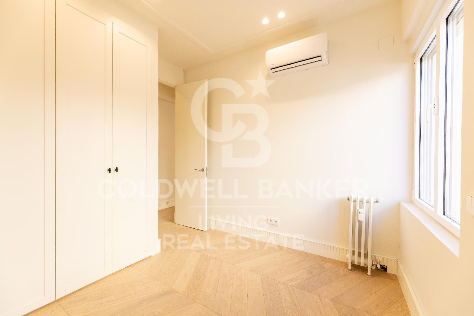 Flat 2 Bedrooms Sale Madrid