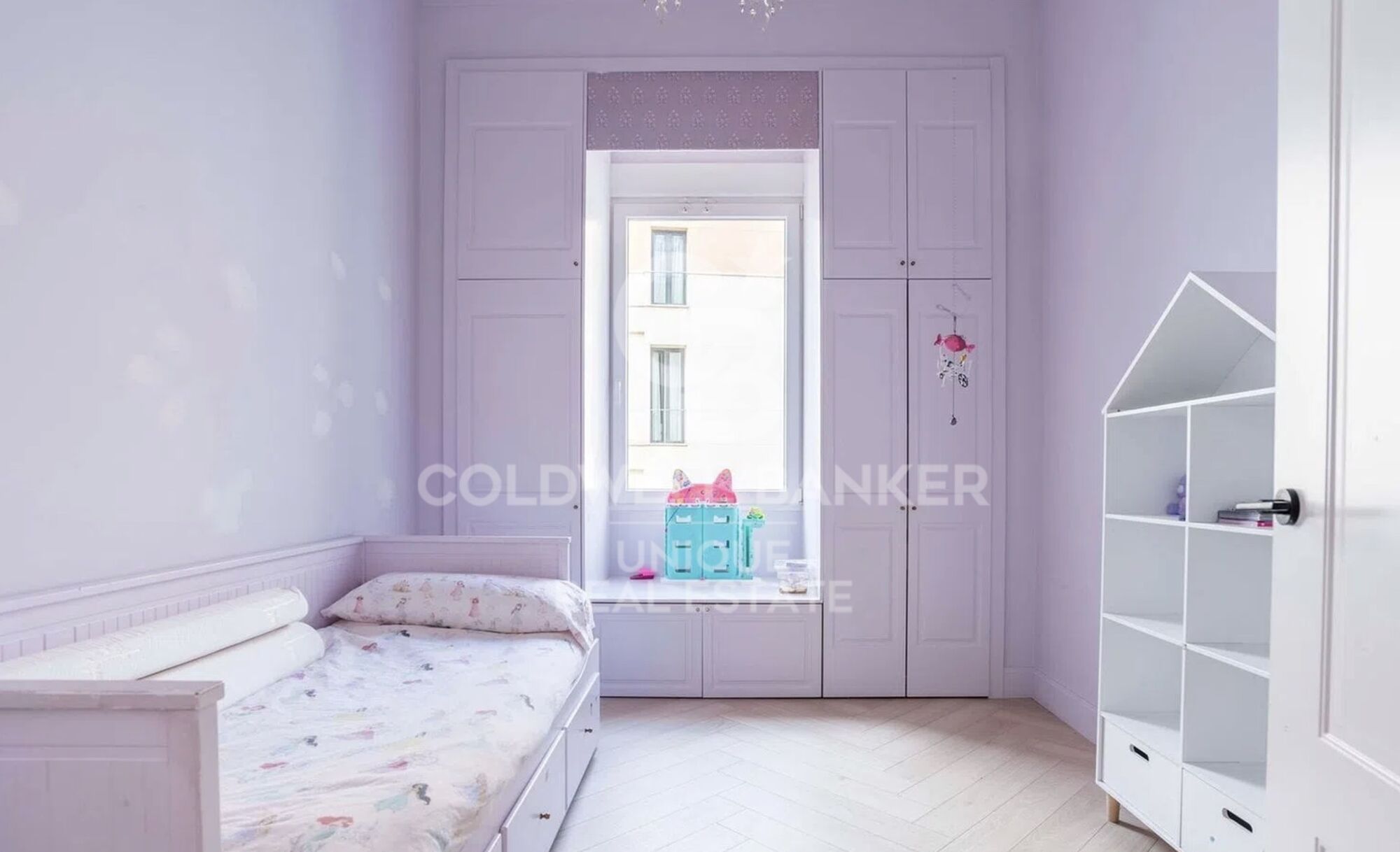 Renovated exterior apartment in Barrio de Las Letras, Madrid