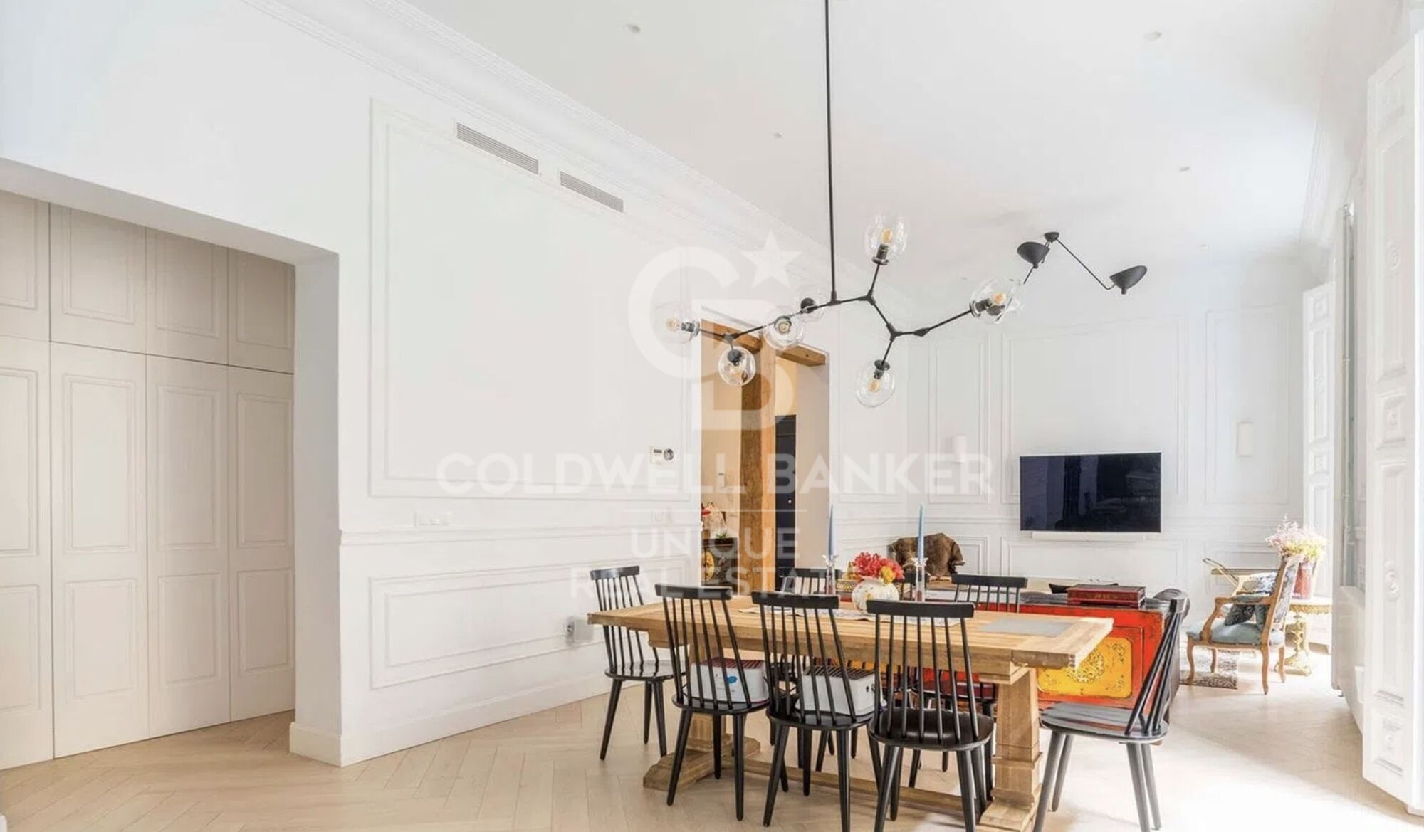 Renovated exterior apartment in Barrio de Las Letras, Madrid