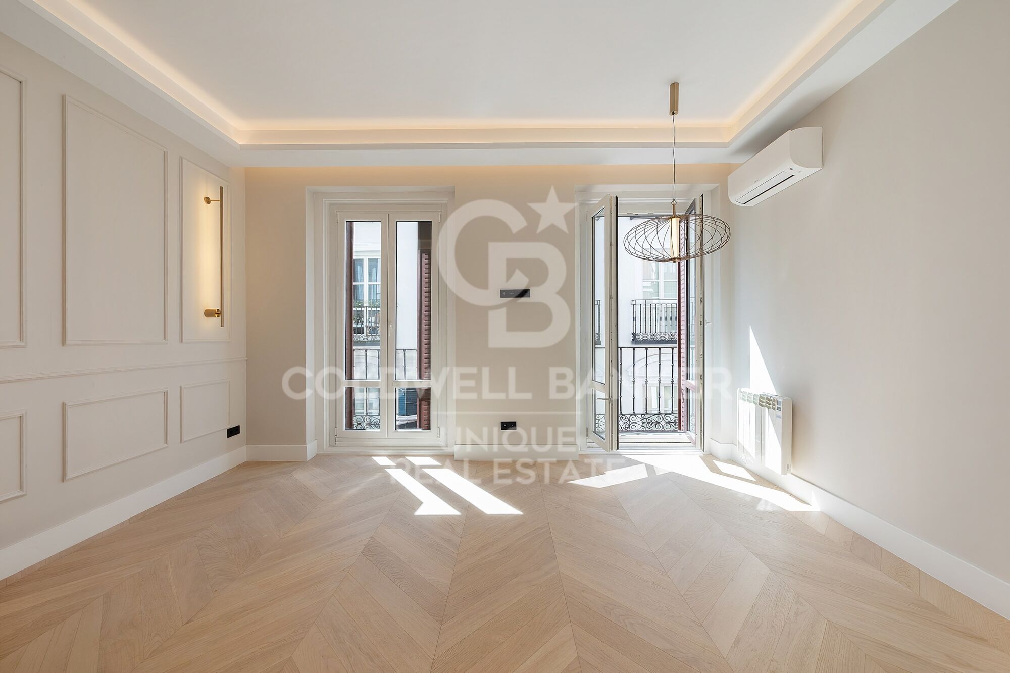 Renovated exterior apartment in Justicia, Madrid
