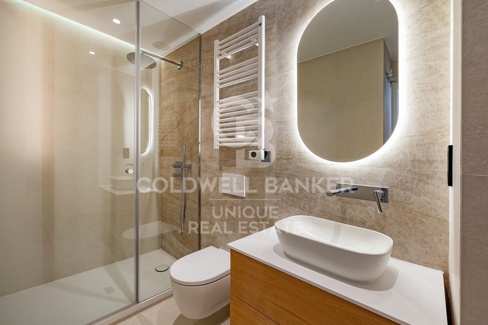 Renovated exterior apartment in Justicia, Madrid