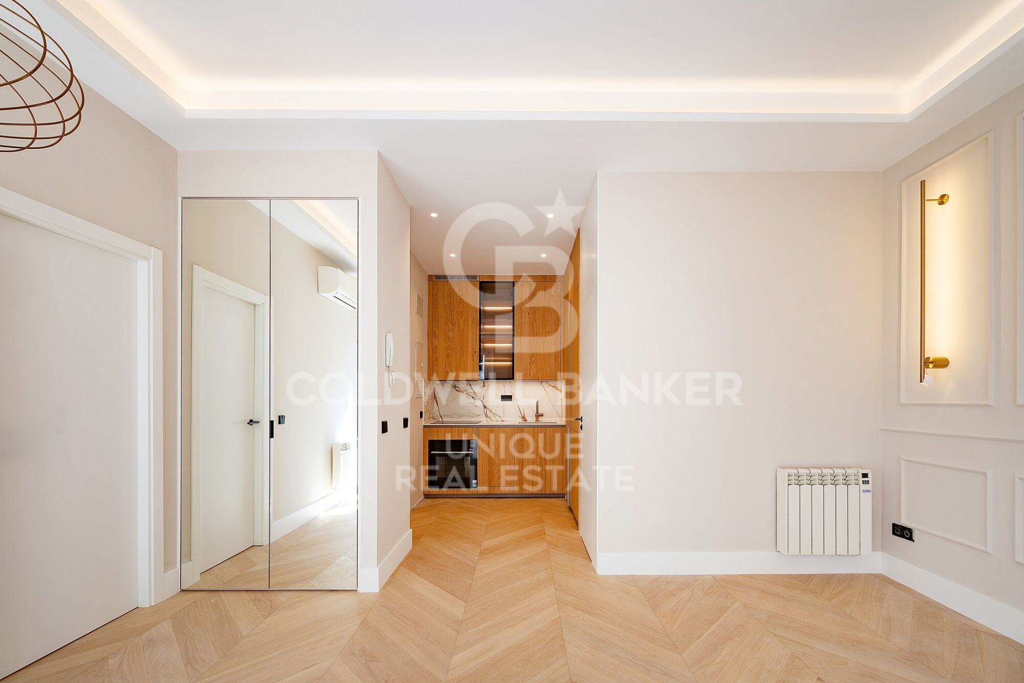 Renovated exterior apartment in Justicia, Madrid