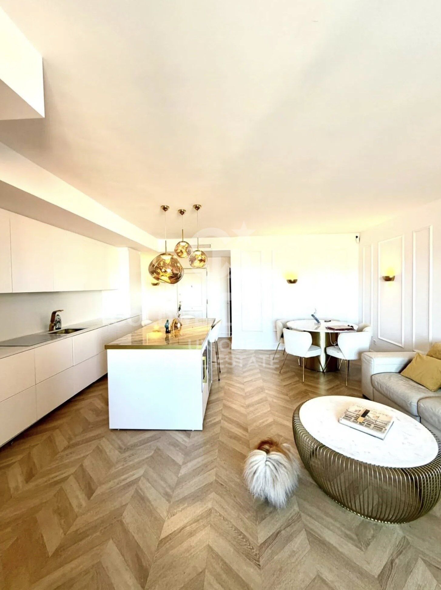 Renovated exterior penthouse with terrace, garage and storage room in Recoletos, Madrid