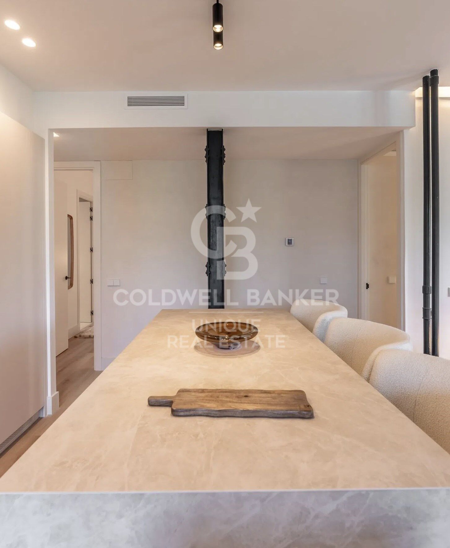 Renovated exterior apartment in Almagro, Madrid