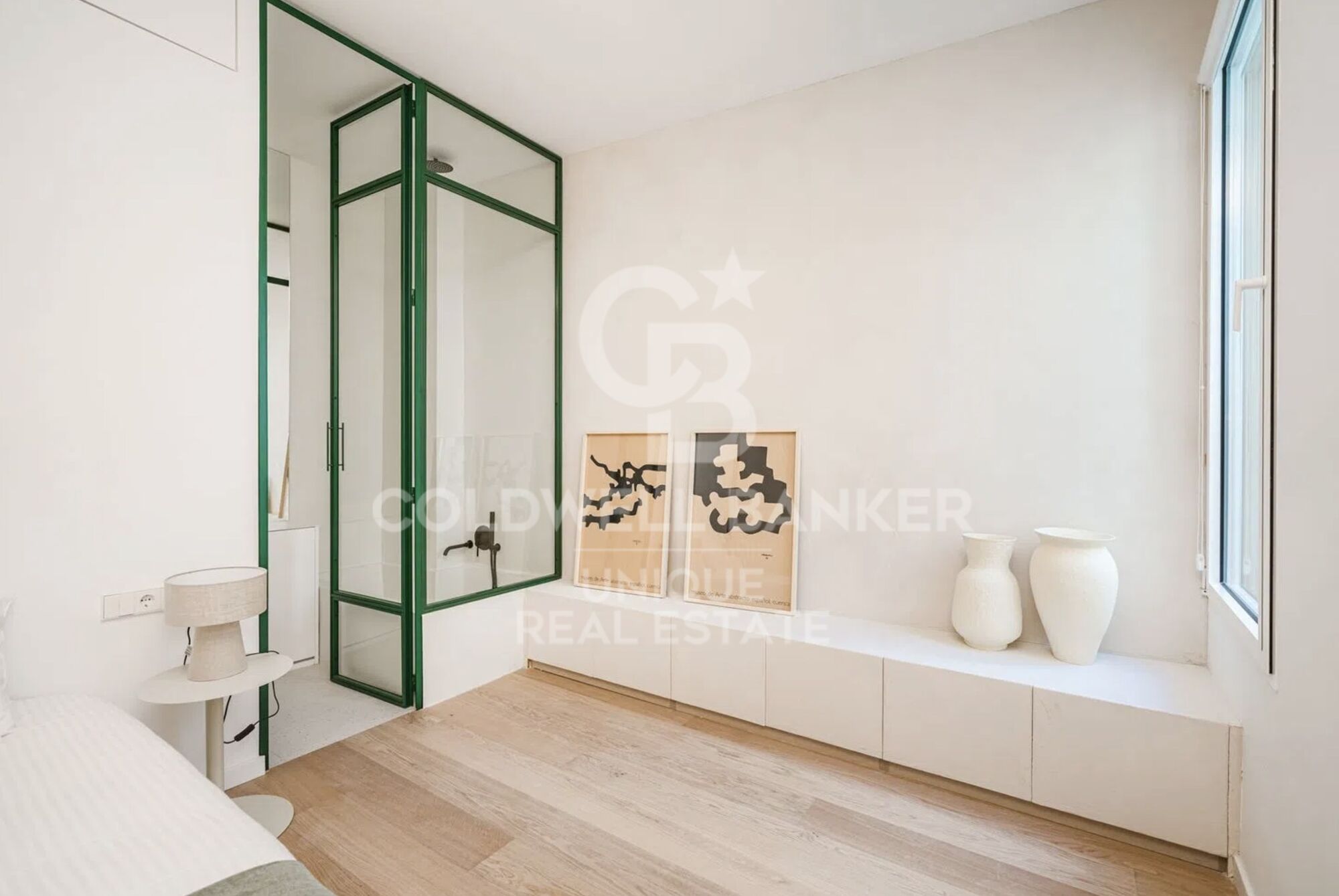 Exterior renovated apartment in the Las Letras district, Madrid