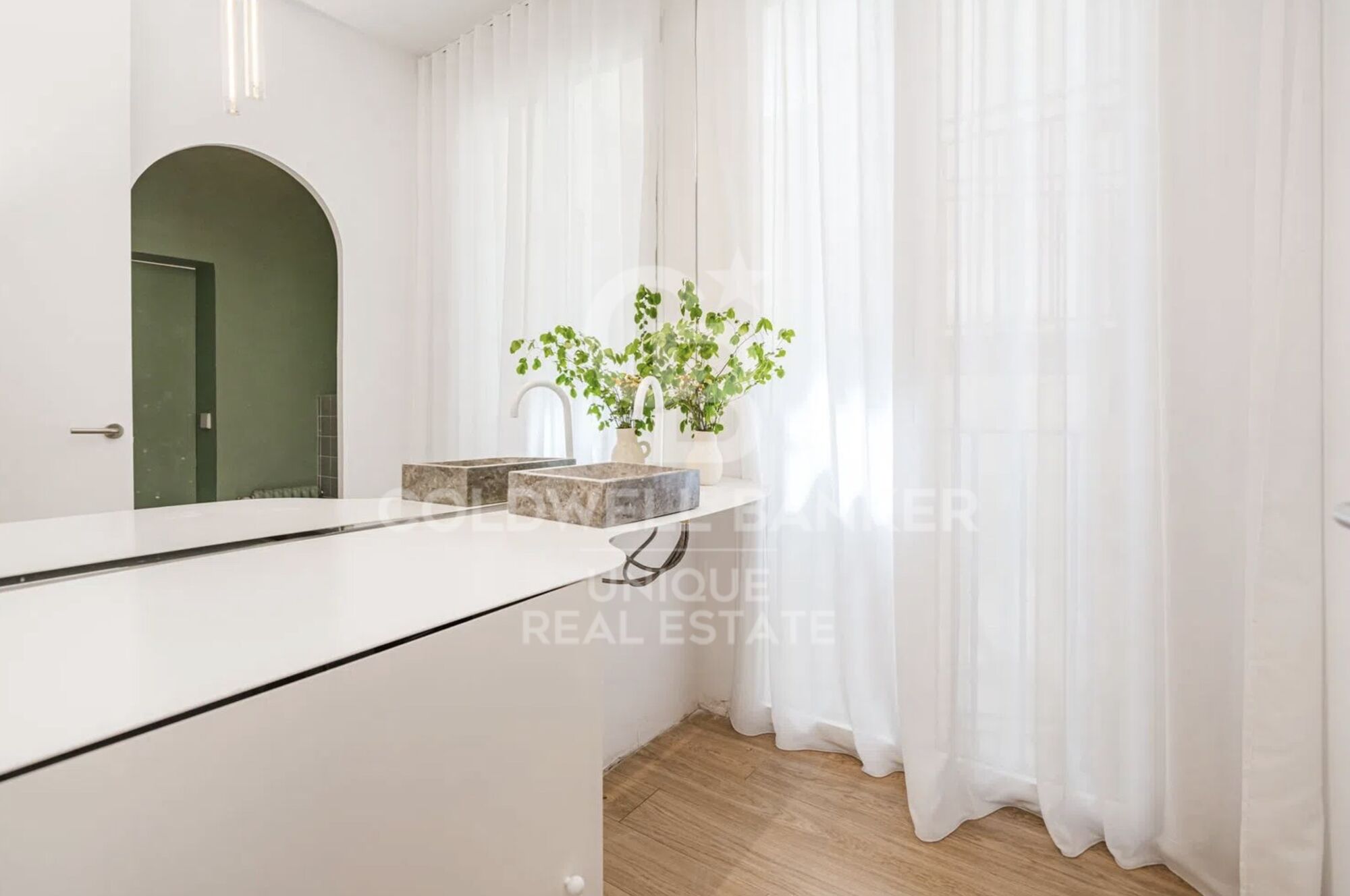 Exterior renovated apartment in the Las Letras district, Madrid