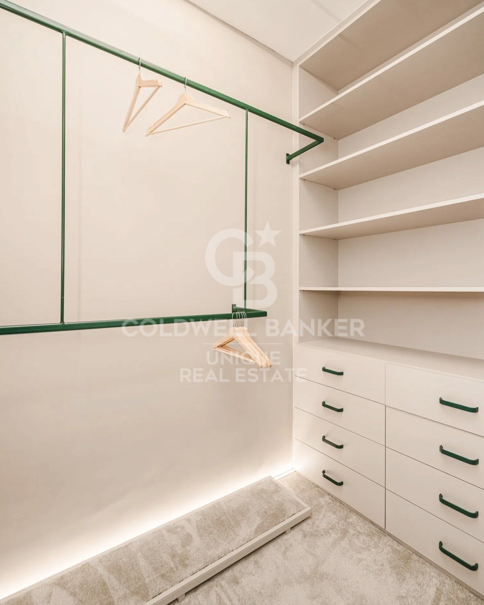 Exterior renovated apartment in the Las Letras district, Madrid
