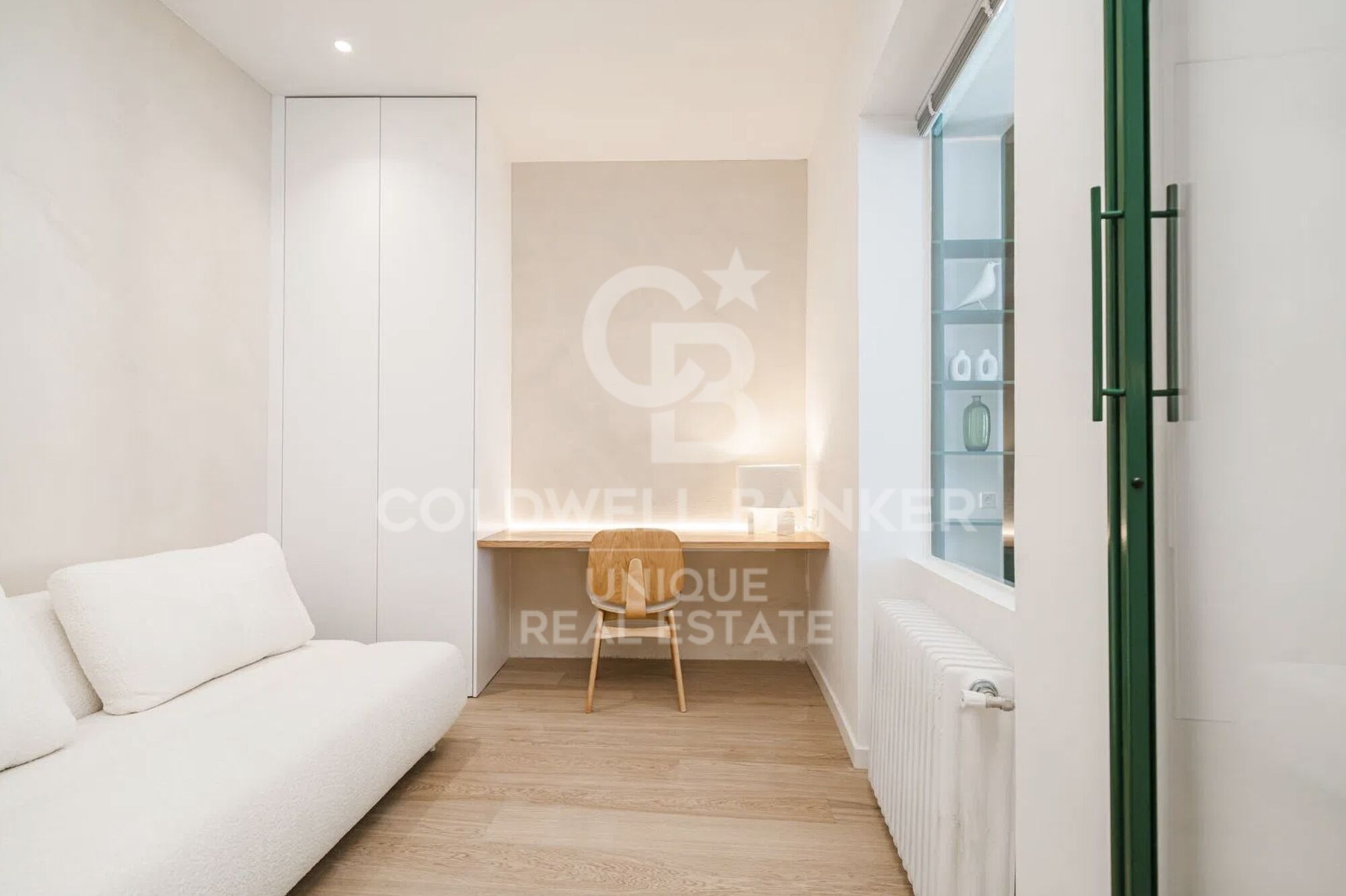 Exterior renovated apartment in the Las Letras district, Madrid
