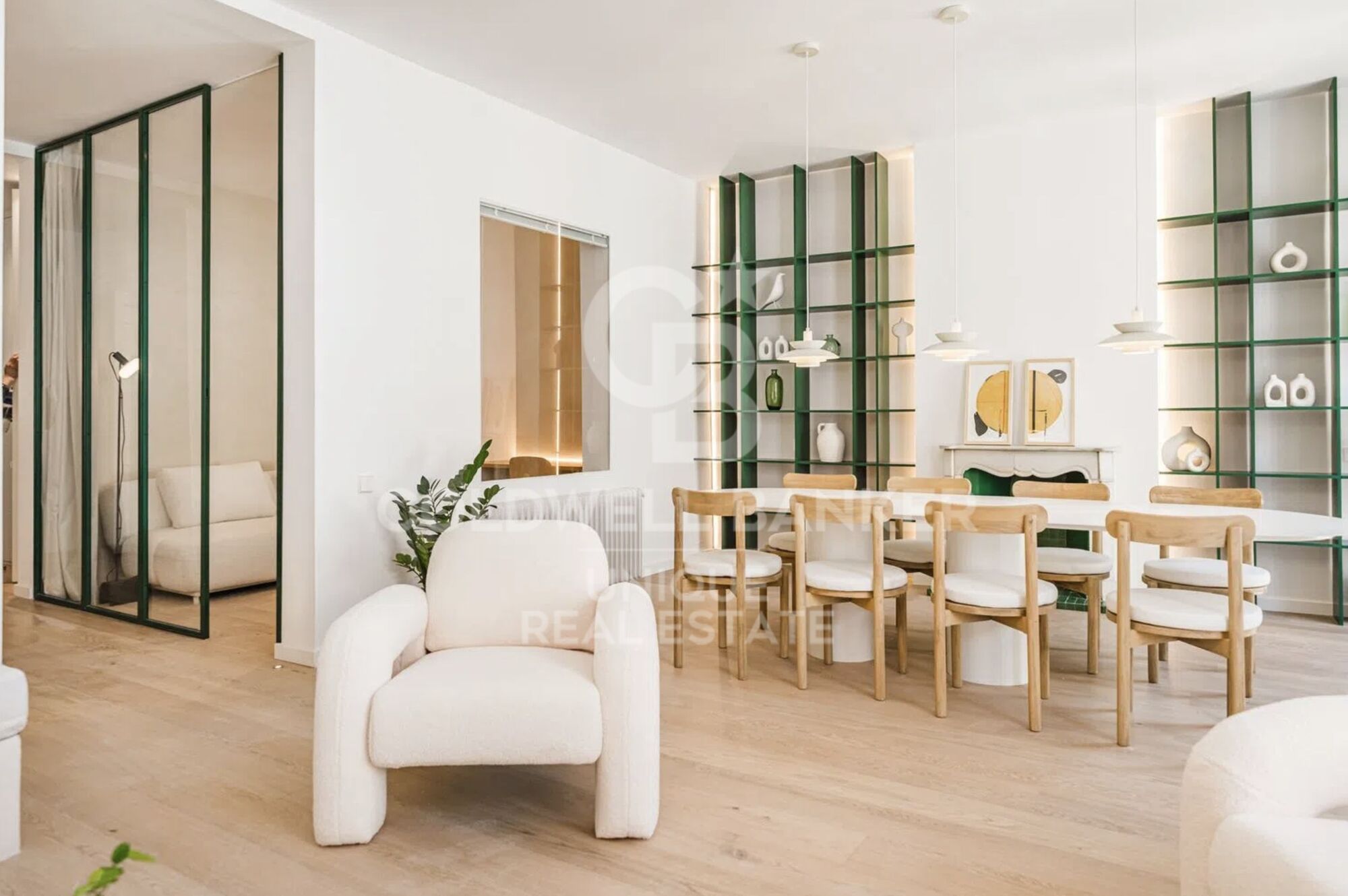 Exterior renovated apartment in the Las Letras district, Madrid