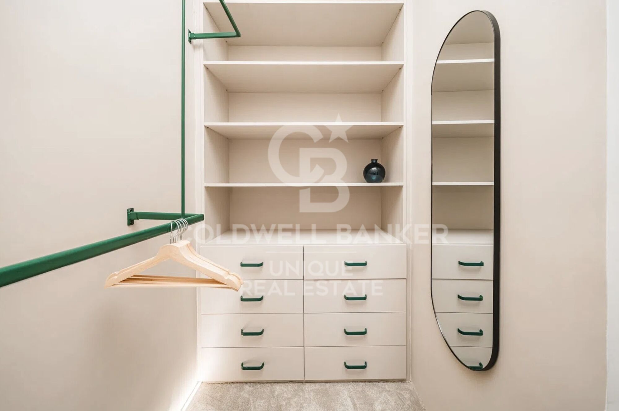Exterior renovated apartment in the Las Letras district, Madrid