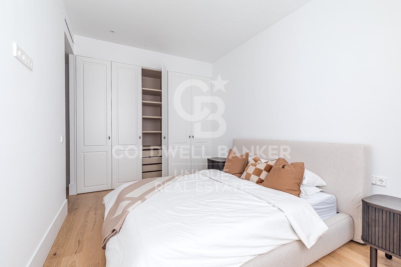 Renovated exterior flat with terrace, garage and storage room in Lista, Madrid