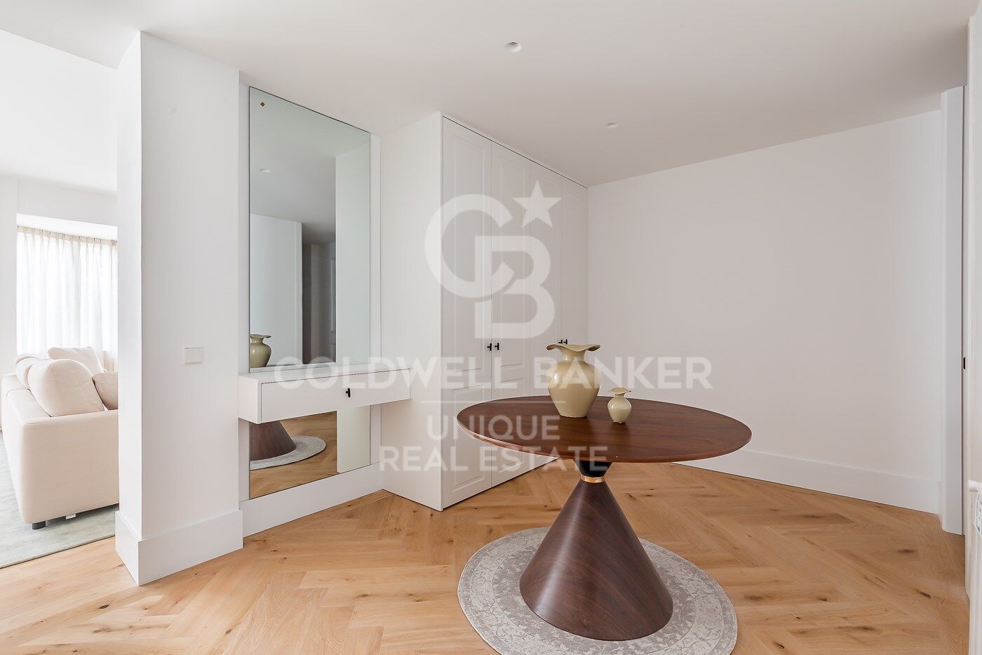 Renovated exterior flat with terrace, garage and storage room in Lista, Madrid