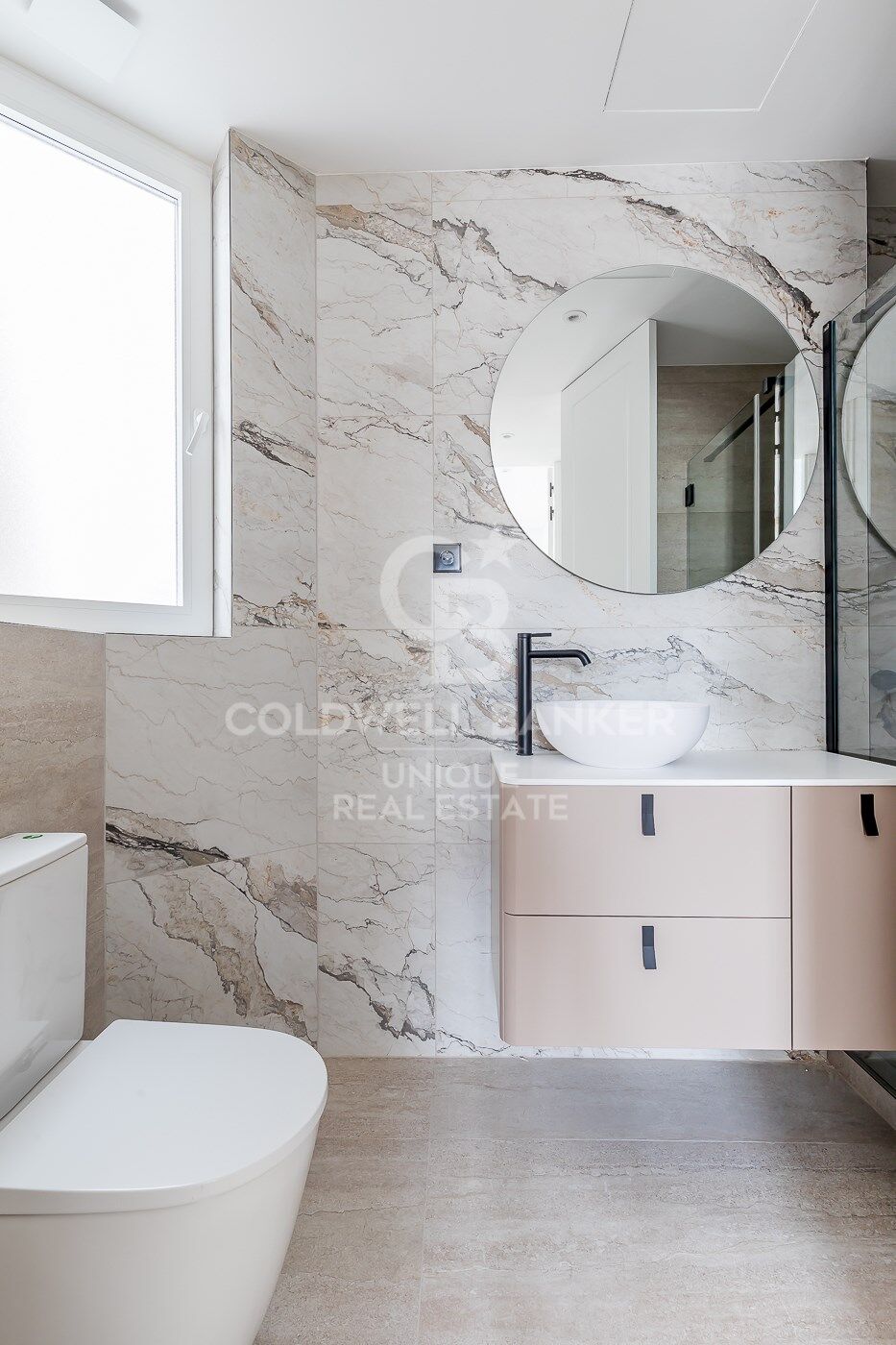 Renovated exterior flat with terrace, garage and storage room in Lista, Madrid