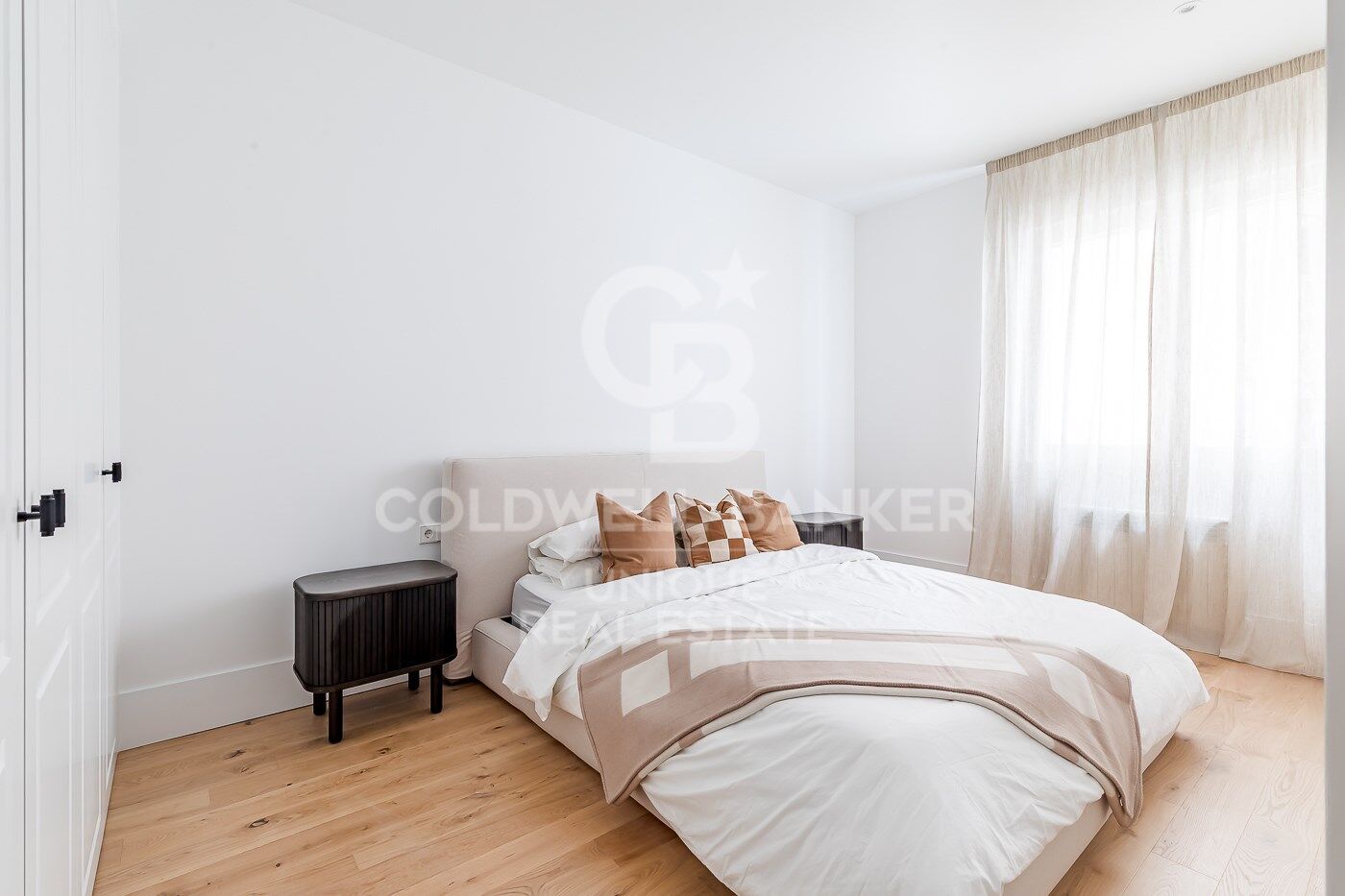 Renovated exterior flat with terrace, garage and storage room in Lista, Madrid