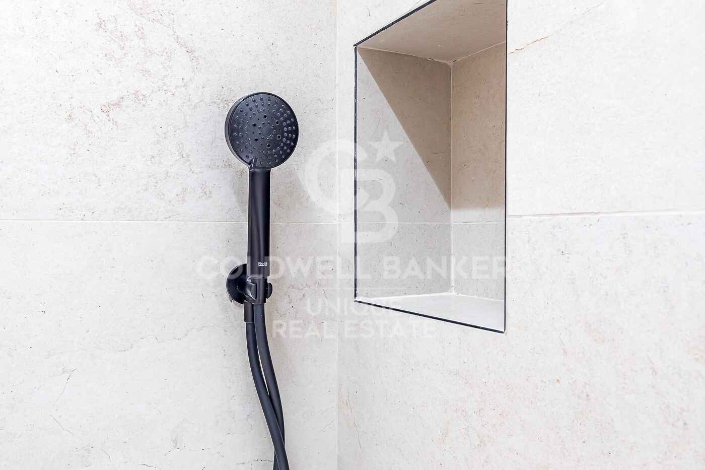 Renovated exterior flat with terrace, garage and storage room in Lista, Madrid