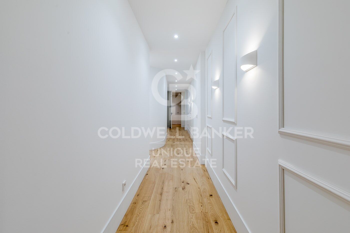 Renovated exterior flat with terrace, garage and storage room in Lista, Madrid