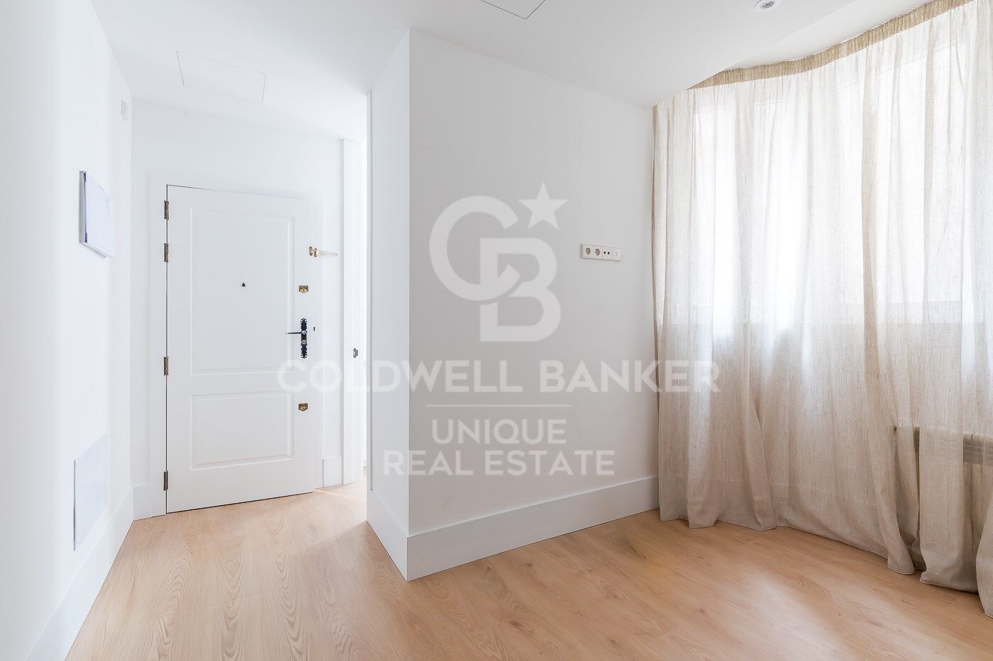 Renovated exterior flat with terrace, garage and storage room in Lista, Madrid