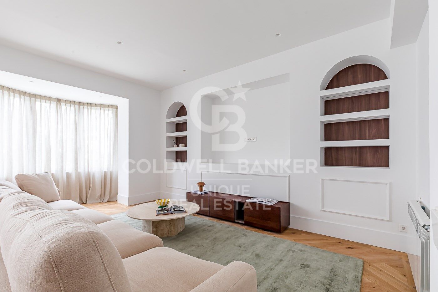 Renovated exterior flat with terrace, garage and storage room in Lista, Madrid