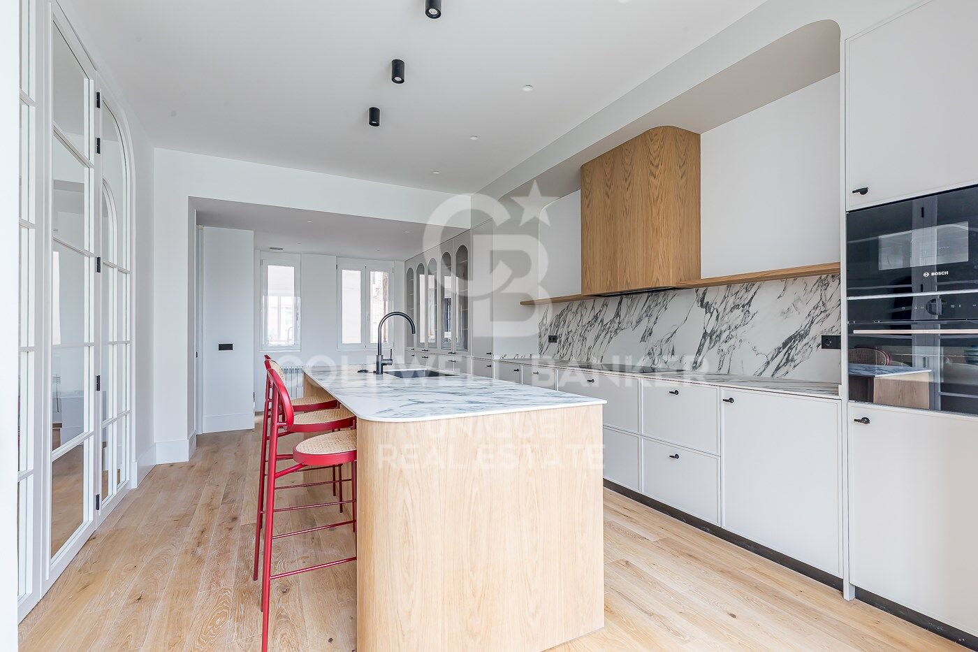 Renovated exterior flat with terrace, garage and storage room in Lista, Madrid